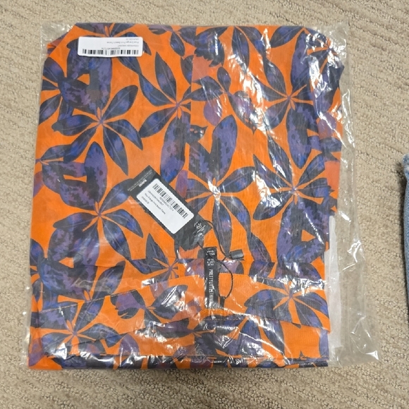 PrettyLittleThing Plus Orange Beach Print Flare Pants NWT - Picture 3 of 6